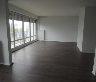 Location appartement 5 pièces 97.64 m2 à Tours - Photo 2
