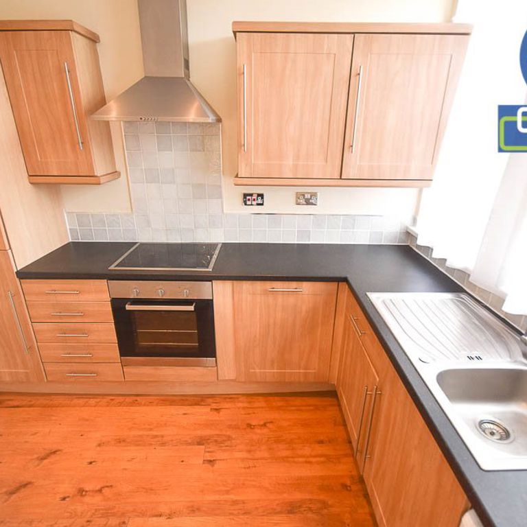 Bishopstone House, Bedford - Photo 1