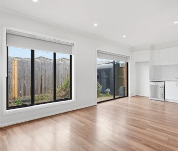 Perfectly Located 2-Bedroom Unit - Walk to Schools & Transport - Photo 1