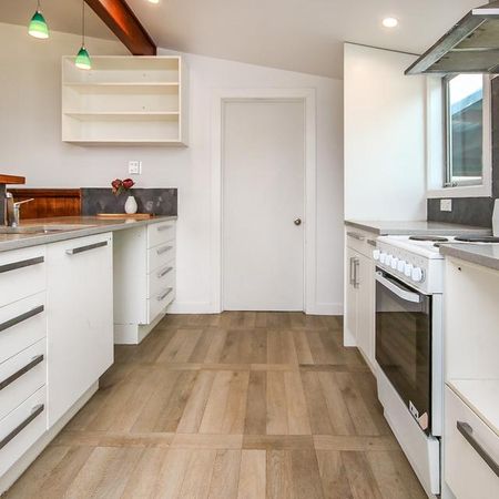 Four Bedroom Home - Photo 5