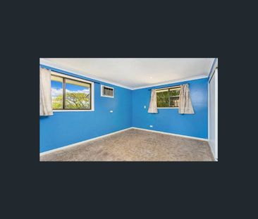 Stunning Home - Lawn And Garden Maintenance Included - Photo 5