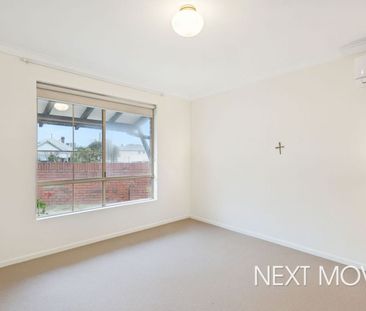Neatly Presented 1 Bedroom with Private Courtyard- Near the Heart o... - Photo 1