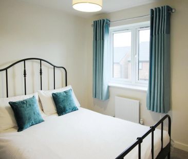 3 bedroom semi-detached house to rent - Photo 4