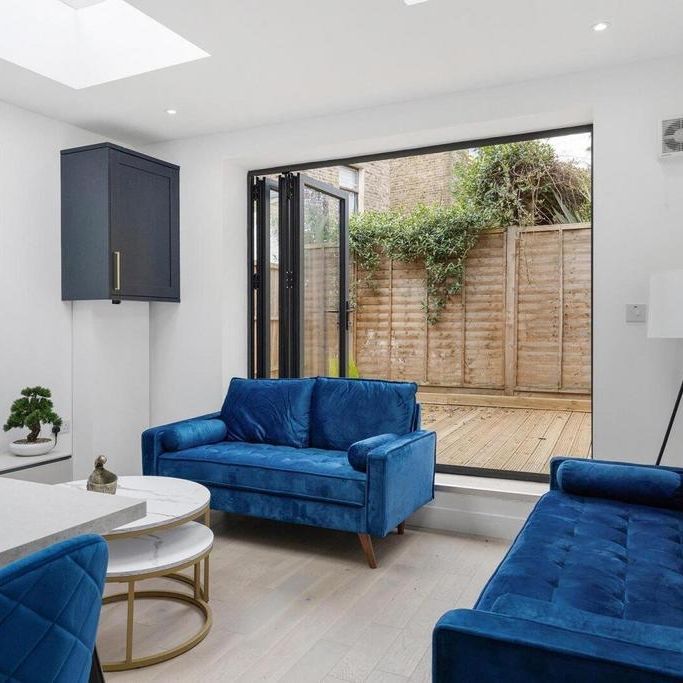 2 bedroom maisonette to rent - Photo 1