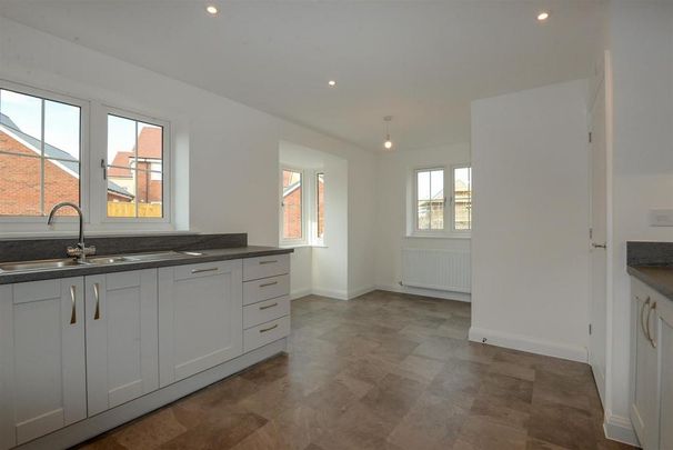 3 bedroom detached house to rent - Photo 1