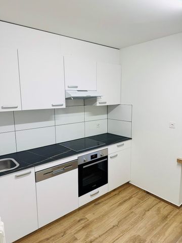 Helle, renovierte 3.5-Zimmer-Wohnung mit Balkon in Münchenstein - Foto 5