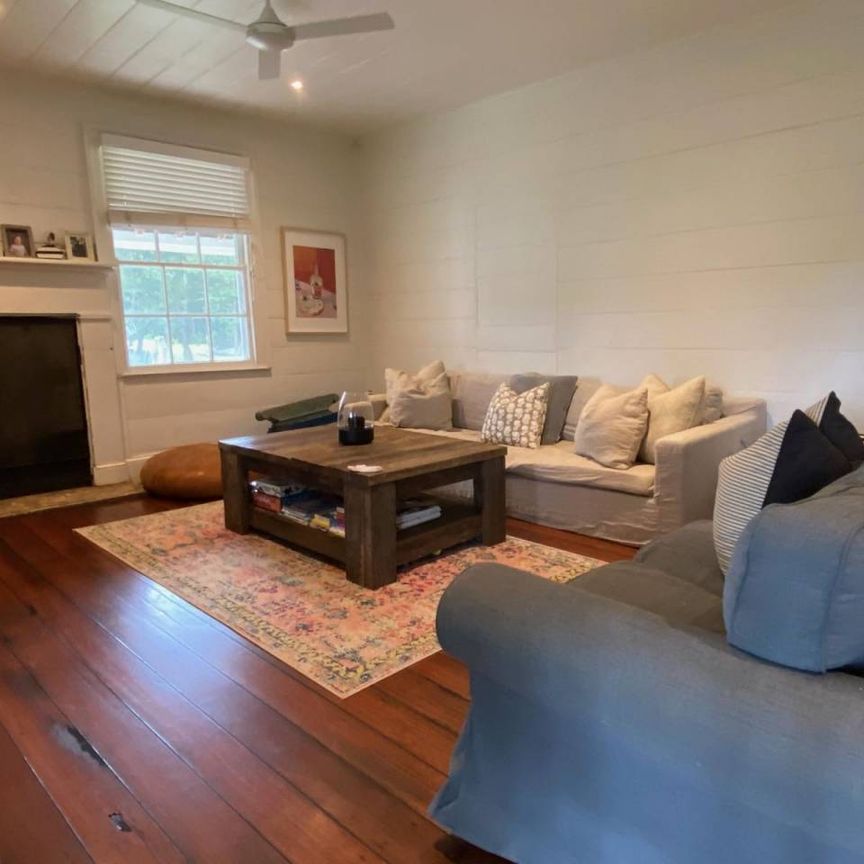 Country Living in Foxground - Photo 1