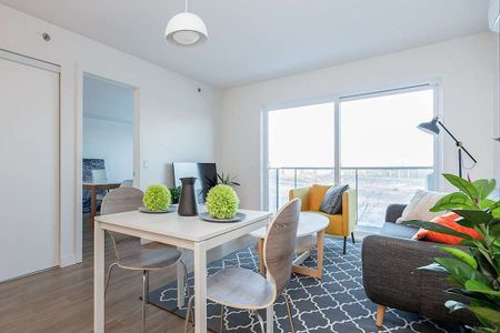 1065 Des Francs-Bourgeois Street, Boisbriand, QC - Photo 3