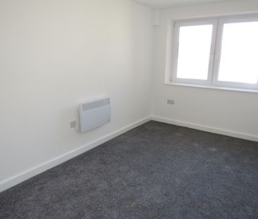 Wheatley Court, Halifax - Photo 3