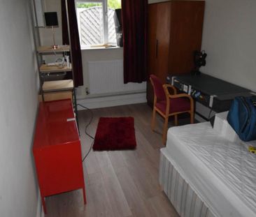 3 bedroom house to rent - Photo 3