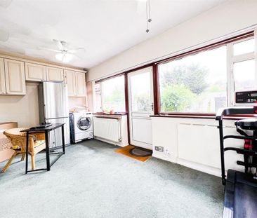 3 bedroom semi-detached house to rent - Photo 2