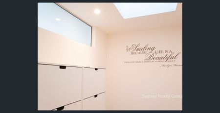 Spacious size 1 bedroom 1 carspace with study in HEART of Zetland - Photo 3