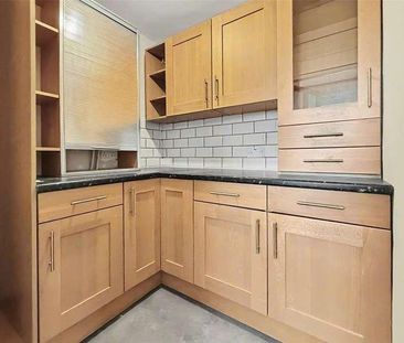 St. Marys Avenue, Hailsham, East Sussex, BN27 - Photo 3