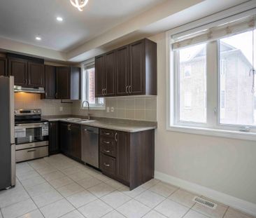 For Lease - 5 Sprucewood Road, Brampton, Ontario - Photo 4