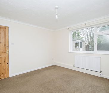 Poplar Drive, Great Yarmouth, Filby - Photo 2