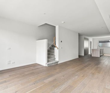 Luxury, Lifestyle & Location – Brand New Strathmore Townhouse! - Photo 1