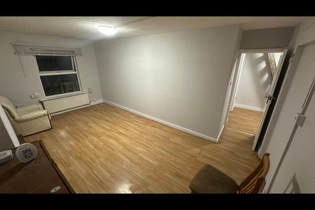 Studio Flat, Cazenove Road, N16 - Photo 2