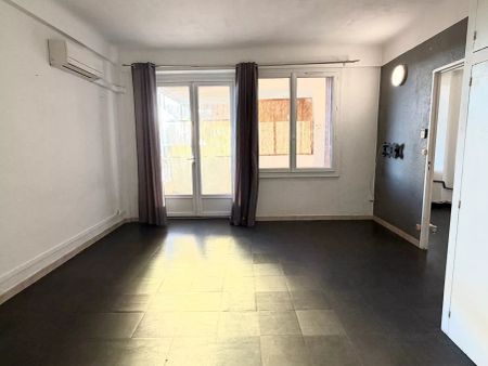 Grand studio avec terrasse - Photo 4