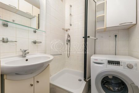 Pronájem bytu 2+1 43 m² - Fotografie 2