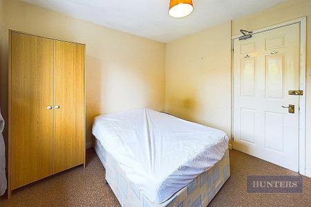 4 bedroom townhouse to rent - Photo 5