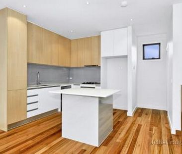 8/14 Pitt Street, Brunswick - Photo 2