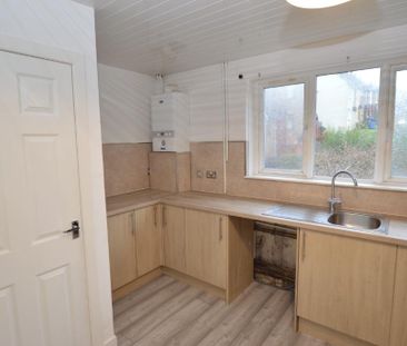 3 bedroom flat to rent - Photo 6