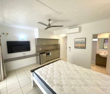 CAIRNS CITY APARTMENT, IN SOUGHT AFTER COMPLEX! - Photo 1