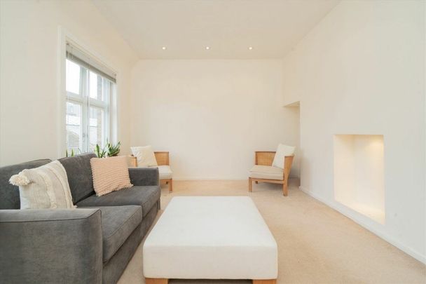 Abingdon Villas, Kensington, W8 - Photo 1