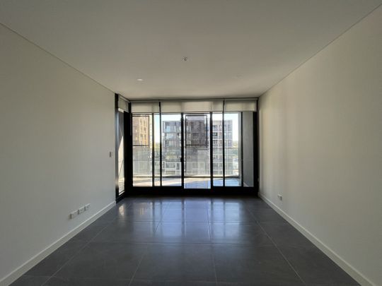 Modern Luxury 1 Bed + Study High Level North Facing Apartment for Lease!! - Photo 1