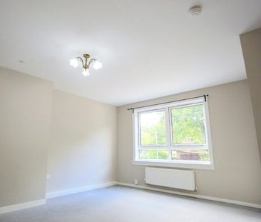 Queens Gardens, East Calder, EH53, West Lothian - Photo 1