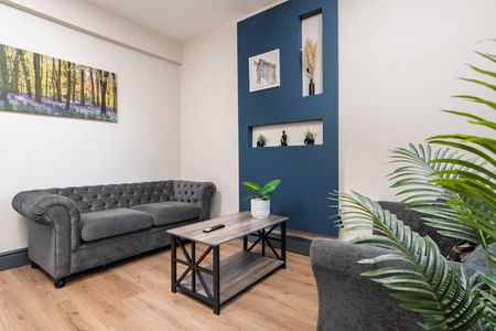 4 Bed Terraced House, Edinburgh Road, L7 - Photo 3