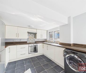 Old Glenarm Road, Larne, BT40 1NQ - Photo 4