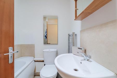 1 bedroom flat to rent - Photo 5