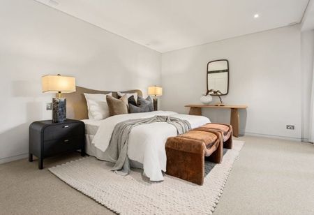 Luxury Coastal Apartment with Panoramic Bondi Beach Views - Photo 5