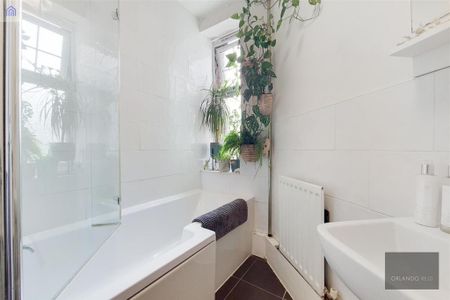 3 bedroom apartment to rent - Photo 4