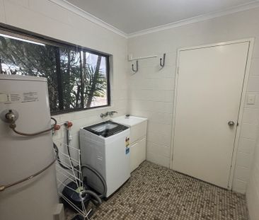 NEWLY RENOVATED CAIRNS CITY APARTMENT, IN SOUGHT LOCATION! - Photo 5