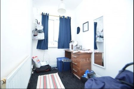 2 Bedroom Houses Rent in Leeds - Photo 2