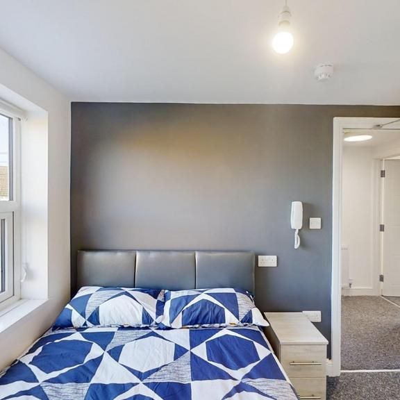 6 bedroom house share to rent - Photo 1