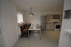 3 bed House - End Terrace for Rent - Photo 4