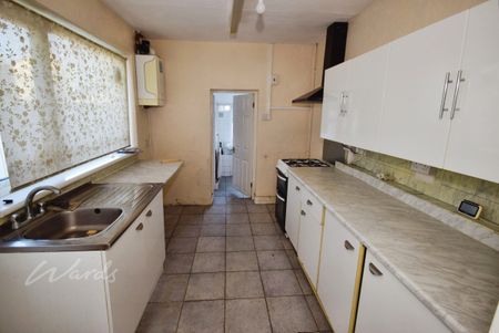 3 bedroom terraced house to rent - Photo 4