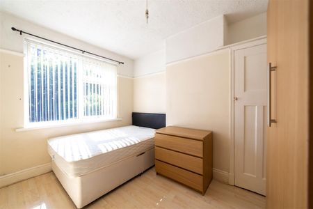 2 bed flat to rent in Ferndene Grove, Newcastle Upon Tyne, NE7 - Photo 4