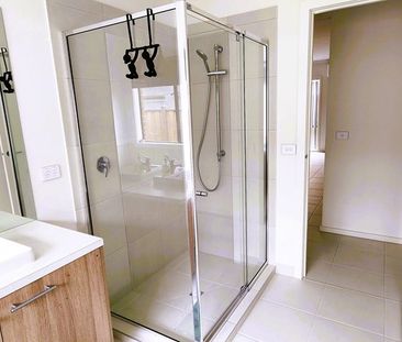 4-bedroom shared house, Panabeh Pl - Photo 6