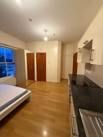 Studio to rent - Photo 2