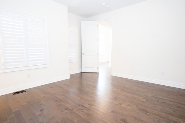 For Lease - 75 Merlin Street, Oakville, Ontario - Photo 1