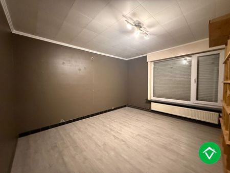 Gelijkvloerse woning met 3 slaapkamers, dubbele garage en tuin - Photo 2