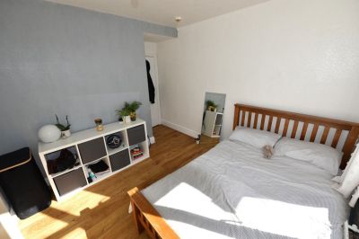 2 bedroom Flat in Otley Road, Leeds - Photo 3