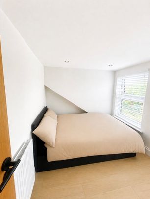 Room in a Shared House, Durham Road, E12 - Photo 1