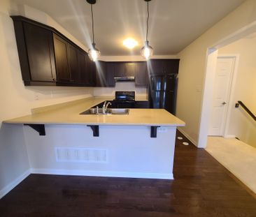 For Lease - 946 Brassard Circle, Milton, Ontario - Photo 5