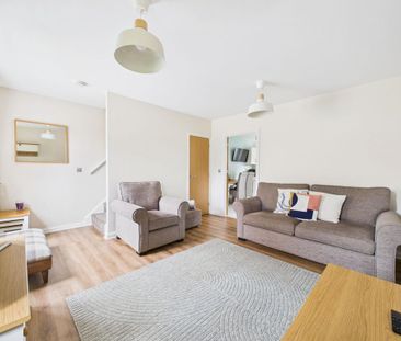2 bedroom semi-detached house to rent - Photo 3