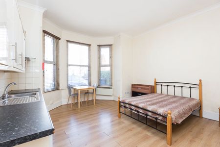 Studio Flat, Woodside Park Road, N12 - Photo 4